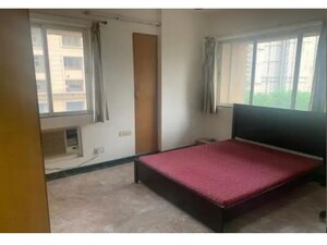 Room in 2 BHK Apartment at Hiranandani Avalon, Powai – for Rent