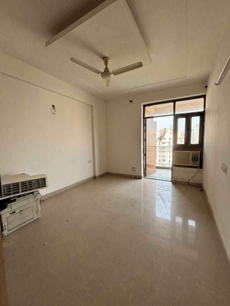 Room, south extension ii 5 Bedroom 522 Sq.Yd. Builder Floor In South Extension ii Delhi 10321405