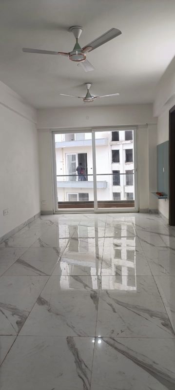 3.5 BHK + Extra Room,Basement Builder Floor For Rent in Smart World Gems