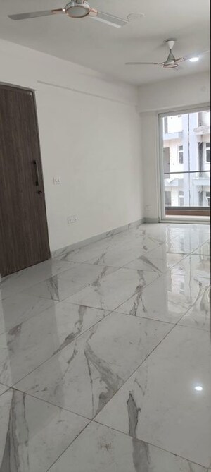 Room in 3.5 BHK Builder Floor at Smart World Gems, Sector 89 – for Rent