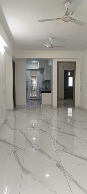 Building Lobby in 3.5 BHK Builder Floor at Smart World Gems, Sector 89 – for Rent