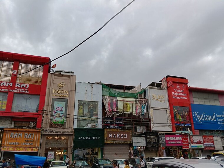 Exterior View, south extension Commercial Shop 1600 Sq.Ft. In South Extension Delhi 10321423