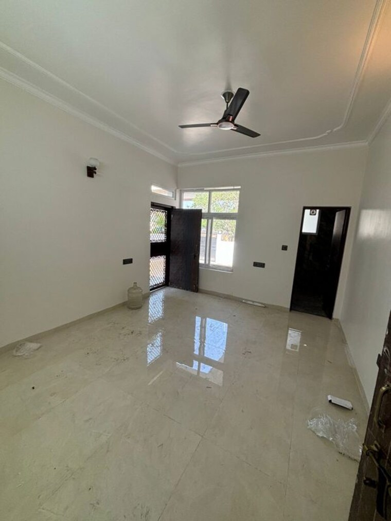 Team Area, mansarovar-apartments-noida 4 Bedroom 1850 Sq.Ft. Apartment In Sector 61 Noida 10321449