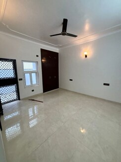 4 BHK Apartment For Rent in Mansarovar Apartments Noida