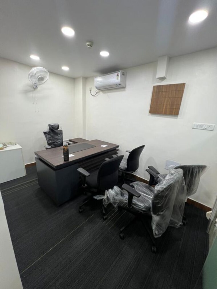 Living Room, somajiguda Commercial Office Space 2025 Sq.Ft. In Somajiguda Hyderabad 10321492
