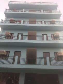 6+ BHK + Servant Room Independent House For Sale in Patel Nagar