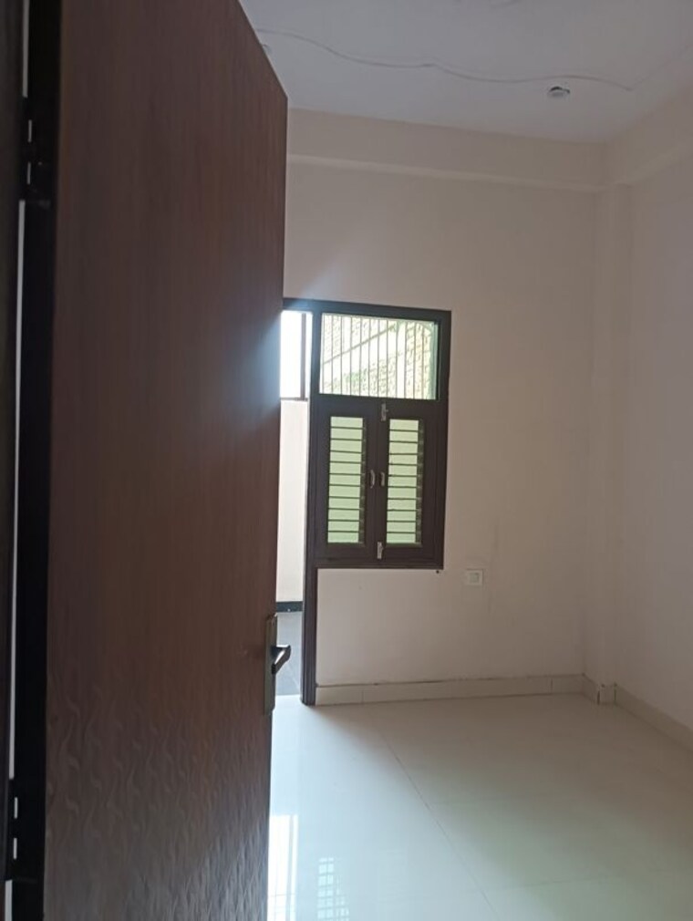 Room, gaur yamuna city 1 Bedroom 12000 Sq.Ft. Villa In Gaur Yamuna City Greater Noida 10321637
