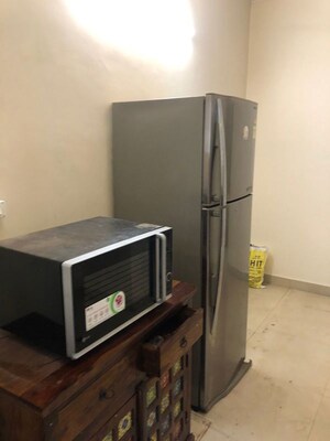 Furnished Amenities in 2 BHK Builder Floor at Sushant Lok I – for Rent