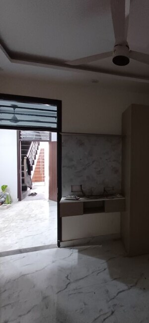 Room in 4 BHK Independent House at Palla – for Sale