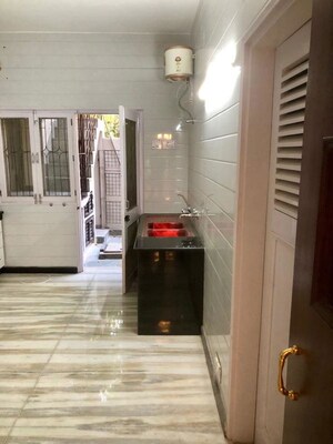 Parking in 5 BHK Builder Floor at Shanti Niketan – for Sale