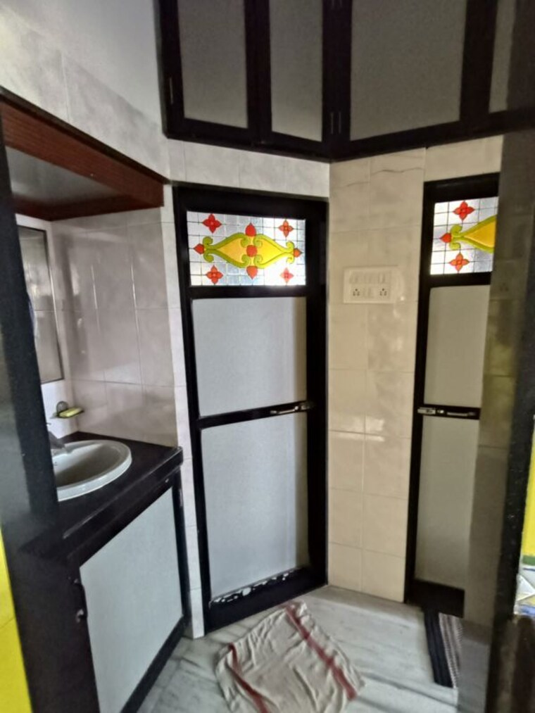 Bathroom, sindhi-society 1 Bedroom 715 Sq.Ft. Apartment In Chembur Mumbai 10321754