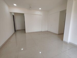 Room in 2 BHK Apartment at Jyoti Sukriti, Goregaon East – for Rent