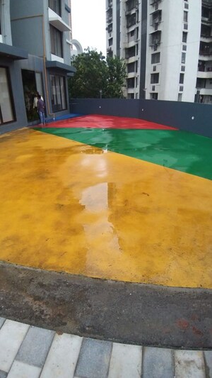 Room in 2 BHK Apartment at Jyoti Sukriti, Goregaon East – for Rent