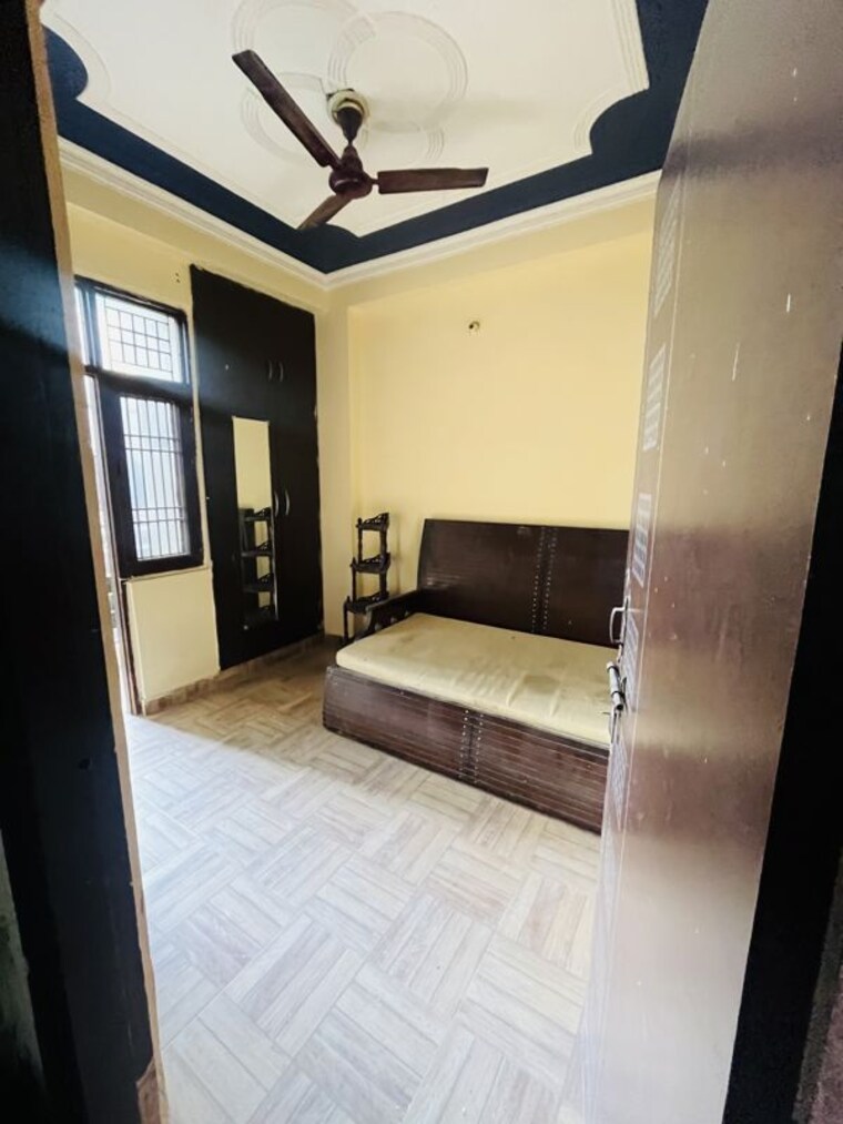 Room, sector 121 2 Bedroom 1050 Sq.Ft. Builder Floor In Sector 121 Noida 10321792