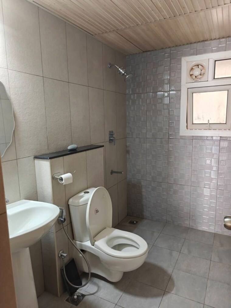 Bathroom, prestige-north-point 3 Bedroom 2000 Sq.Ft. Apartment In Kammanahalli Bangalore 10321809