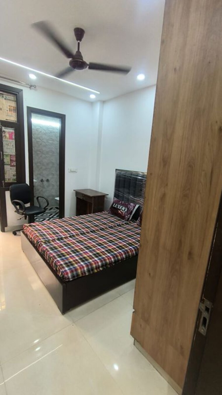Bedroom, subhash nagar 1.5 Bedroom 80 Sq.Yd. Builder Floor In Subhash Nagar Delhi 10321847