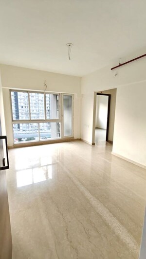 2 BHK Apartment For Rent in Omkar Signet, Malad East