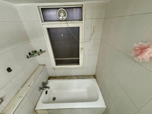 Bathroom in 3.5 BHK Apartment at Jaypee Green Crescent Court, Jaypee Greens – for Rent