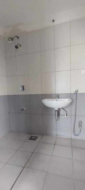 Bathroom in 3 BHK Apartment at Nanded Asawari, Nanded – for Rent