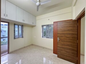 Room in 2 BHK Builder Floor at Hsr Layout – for Rent