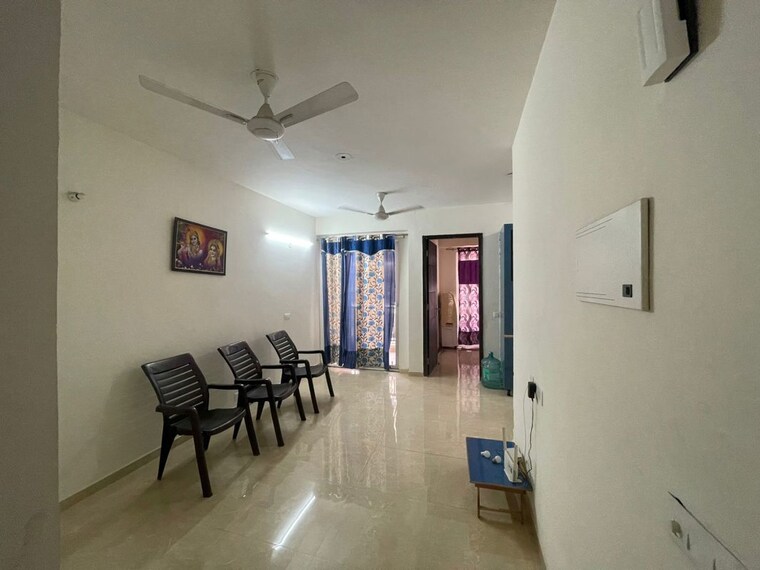 Living Room, signature-global-park 3 Bedroom 1081 Sq.Ft. Apartment In Sohna Sector 36 Gurgaon 10321951