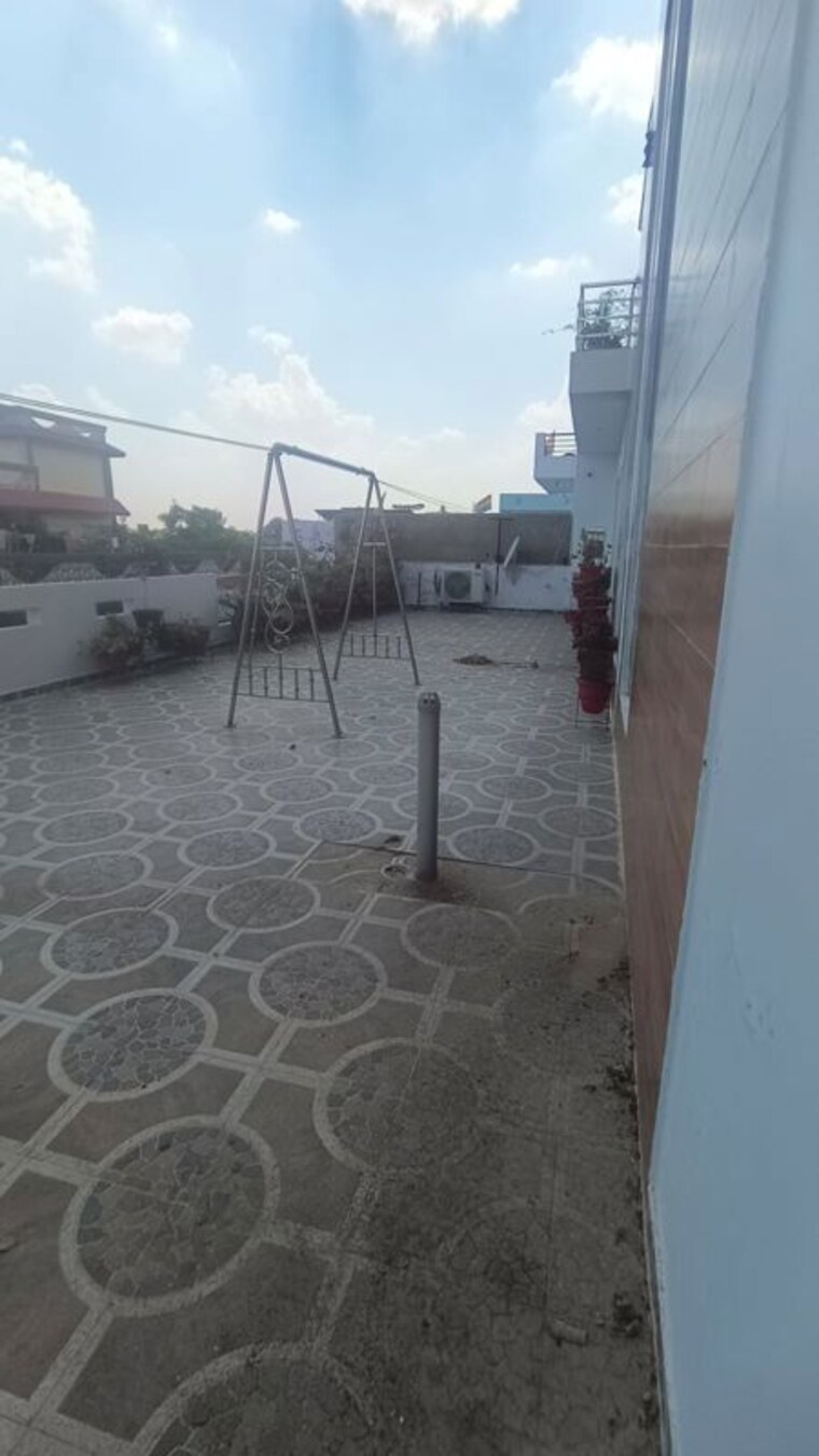 Balcony, indira nagar 2 Bedroom 1500 Sq.Ft. Builder Floor In Indira Nagar Lucknow 10321963