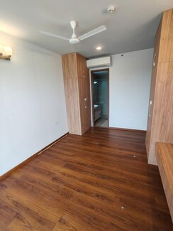 2 BHK Apartment For Rent in Krisumi Waterfall Residences