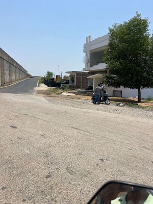 Parking in  Showroom at Dhurwa – for Rent