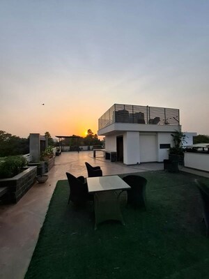 Parking in 4 BHK Builder Floor at Greater Kailash I – for Rent