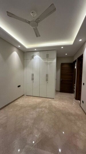 Building Lobby in 1 BHK Builder Floor at Vasant Kunj – for Sale