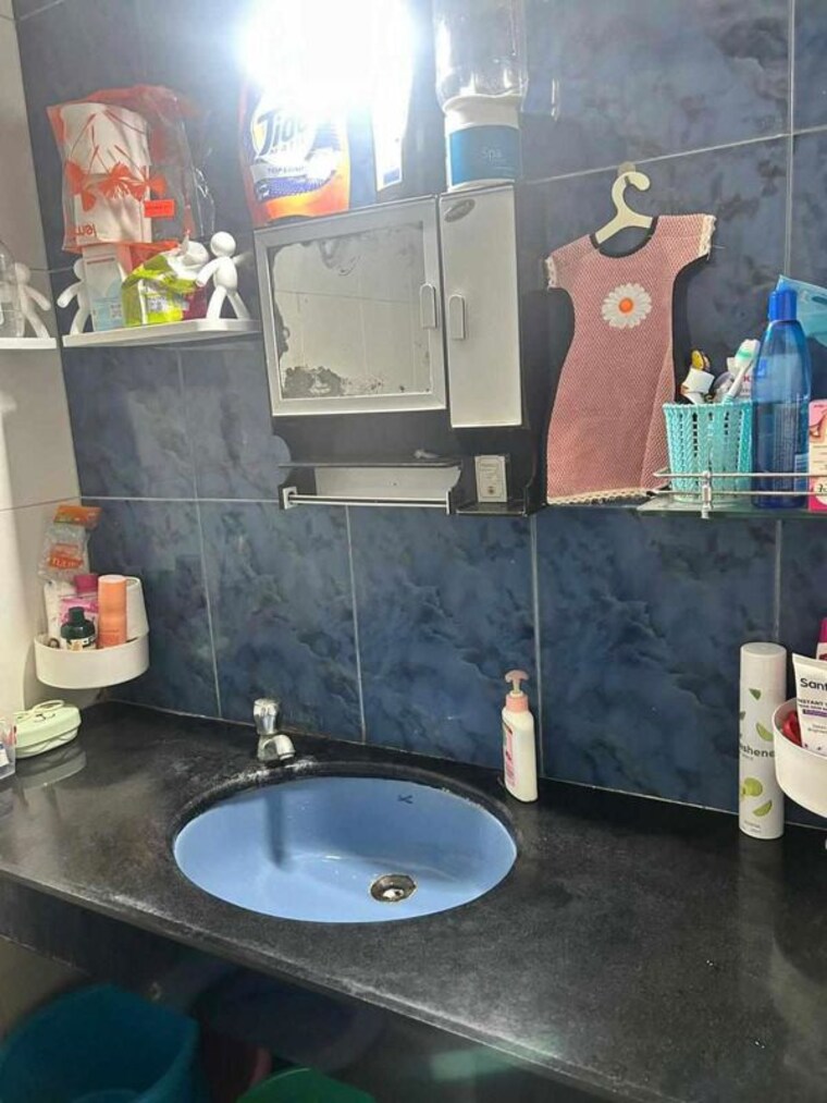 Bathroom, kunal-icon 3 Bedroom 1309 Sq.Ft. Apartment In Pimple Saudagar Pune 10321989