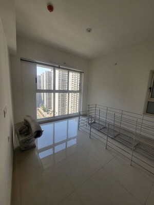 2 BHK Apartment For Rent in Lodha Amara, Kolshet Road