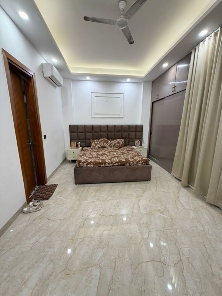 Bedroom, malviya nagar 3 Bedroom 200 Sq.Yd. Builder Floor In Malviya Nagar Delhi 10322056
