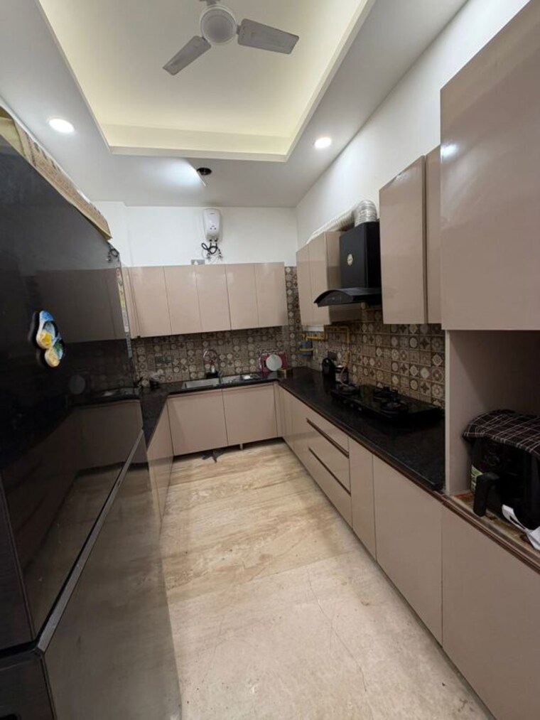 Kitchen, malviya nagar 3 Bedroom 200 Sq.Yd. Builder Floor In Malviya Nagar Delhi 10322056