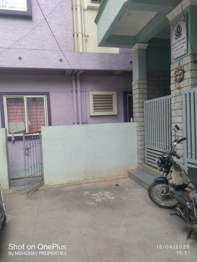  Parking, hennur 5 Bedroom 2400 Sq.Ft. Independent House In Hennur Bangalore 10322089