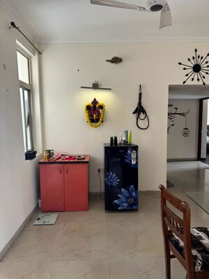 Furnished Amenities in 3 BHK Apartment at Parsvnath Planet, Gomti Nagar – for Rent