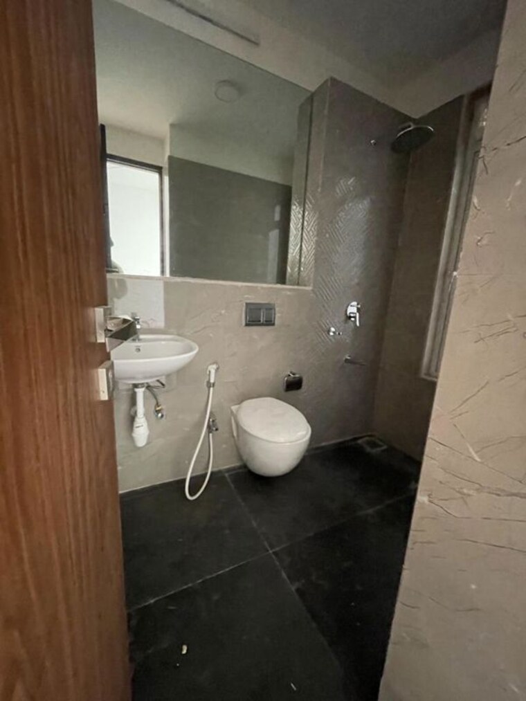 Bathroom, omkar-alta-monte 3 Bedroom 1625 Sq.Ft. Apartment In Malad East Mumbai 10322128