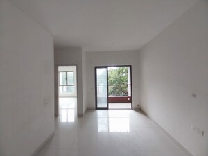 Room in 3 BHK Apartment at Kolkatta Gpo – for Sale