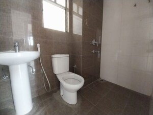 Bathroom in 3 BHK Apartment at Kolkatta Gpo – for Sale