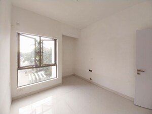 Room in 3 BHK Apartment at Kolkatta Gpo – for Sale