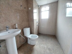 Bathroom in 3 BHK Apartment at Kolkatta Gpo – for Sale