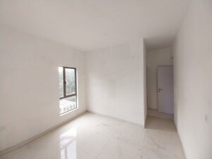 Room in 3 BHK Apartment at Kolkatta Gpo – for Sale