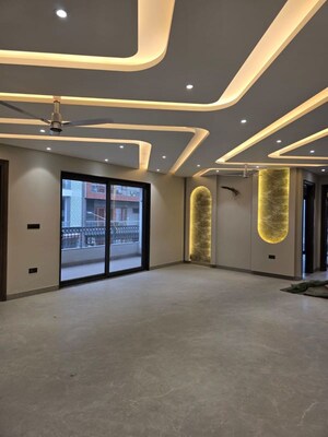 Building Lobby in 2 BHK Builder Floor at New Industrial Township 5 – for Rent