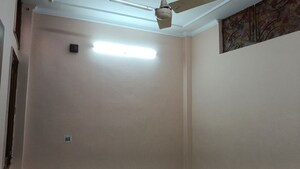 Room in 2 BHK Builder Floor at Sector 1 Vaishali – for Rent
