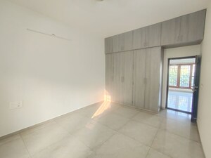 Room in 2 BHK Apartment at Reliaable Lakedew Residency -1, Haralur Road – for Rent