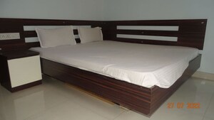 Furnished Amenities in 3 BHK Apartment at Kadru – for Rent