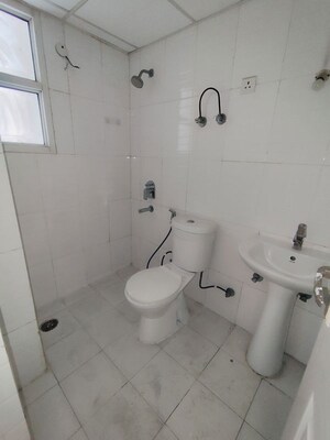 Bathroom in 2 BHK Apartment at Supertech Cape Town, Sector 74 – for Rent