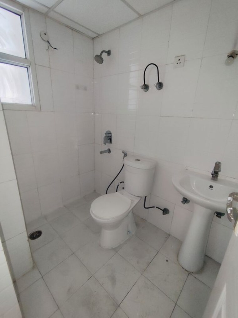 Bathroom, supertech-cape-town 2 Bedroom 930 Sq.Ft. Apartment In Sector 74 Noida 10322149