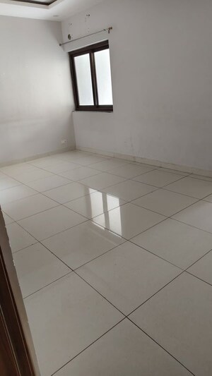 Room in 3 BHK Apartment at Azeagaia Botanica, Vrindavan Yojna – for Sale