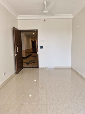 Room in 1 BHK Apartment at DGS Sheetal Tapovan, Malad East – for Rent